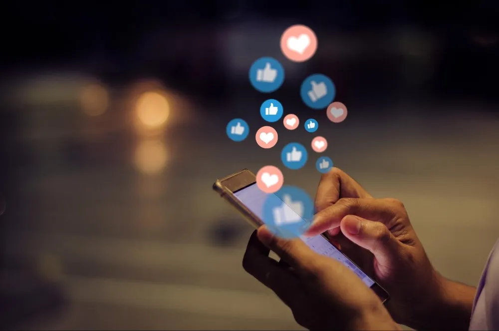 Combining Organic Content With Paid Social